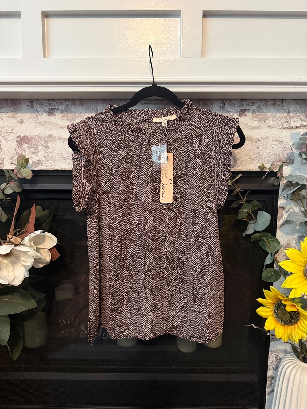 sœur Ruffled Cap-Sleeve Blouse in Brown Print